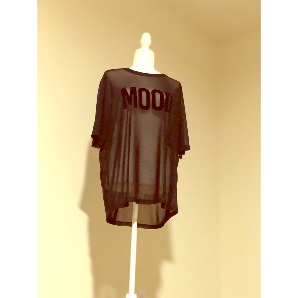 Complete Mood Mesh Top 
Color: Black 
Size: L